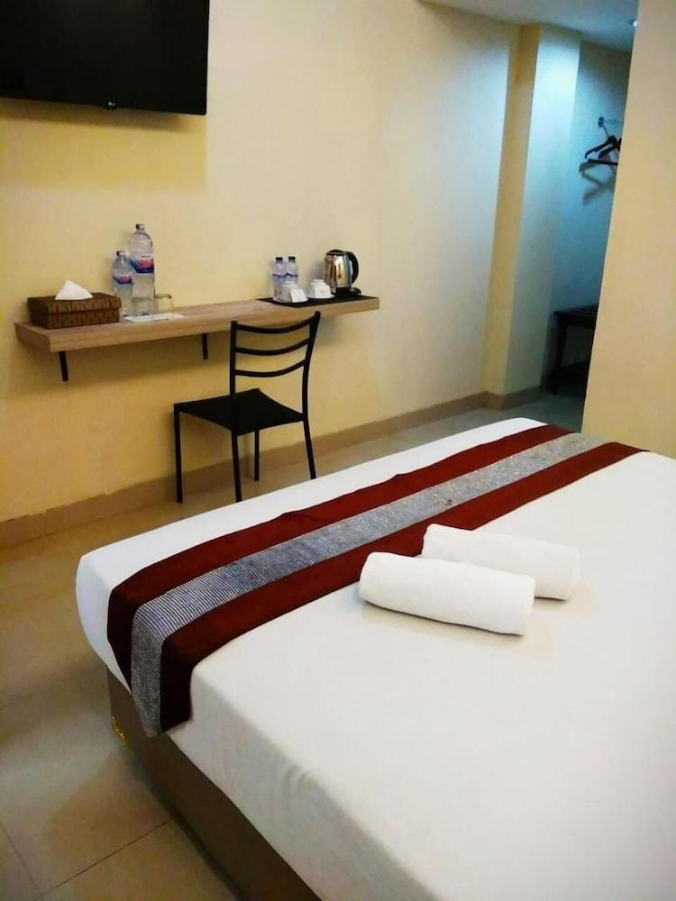 Rota International Hotel Jakarta Extérieur photo