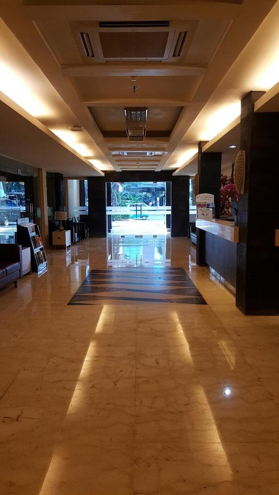 Rota International Hotel Jakarta Extérieur photo